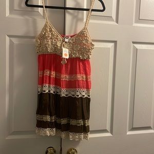 Cute NWT little mini flowy dress size L